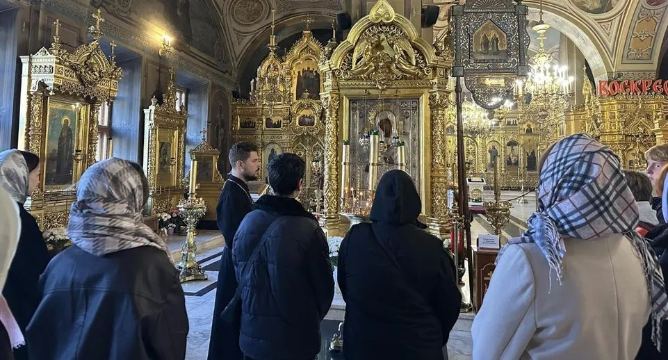 Студенты Подольска побывали на экскурсии в Свято-Троицком соборе