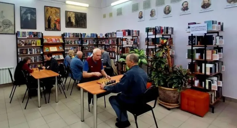 В Пушкино для «Активного долголетия» организовали шахматные занятия
